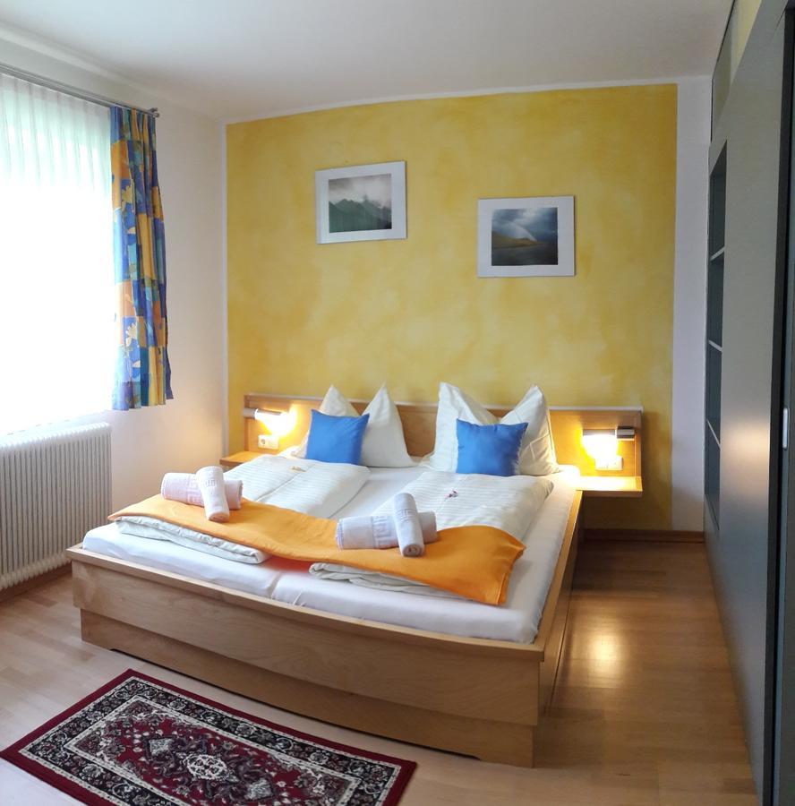 Familienpension Gletscherblick Heiligenblut Exterior foto